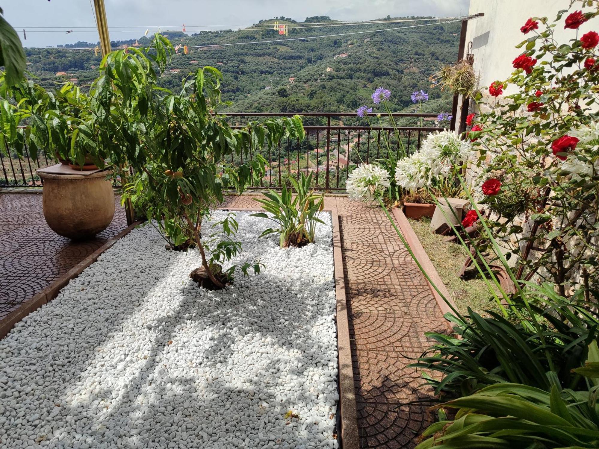 La Casa Di Nonna Mary Villa Diano Castello Exterior photo